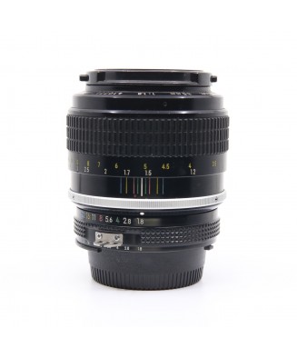 NIKON AIS 85mm F/1.8